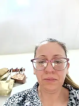 Snapshot of miss_hanna07 chatting on 01/07/26, 01:05 miss hanna07 online show from 01/07/26, 01:05