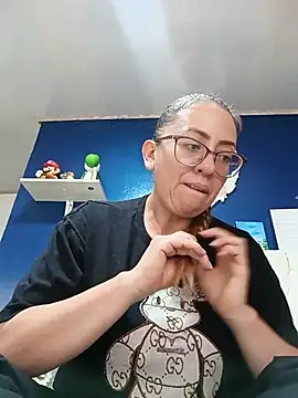 Snapshot of miss_hanna07 chatting on 06/04/26, 06:01 miss hanna07 online show from 06/04/26, 06:01