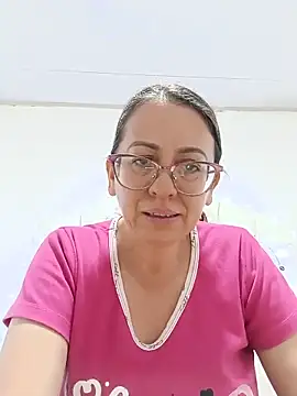 Snapshot of miss_hanna07 chatting on 06/16/26, 02:11 miss hanna07 online show from 06/16/26, 02:11
