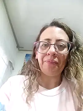 Snapshot of miss_hanna07 chatting on 03/17/25, 10:19 miss hanna07 online show from 03/17/25, 10:19