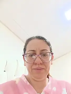 Snapshot of miss_hanna07 chatting on 06/03/26, 12:39 miss hanna07 online show from 06/03/26, 12:39