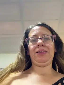 Snapshot of miss_hanna07 chatting on 09/14/25, 01:22 miss hanna07 online show from 09/14/25, 01:22