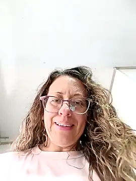 Snapshot of miss_hanna07 chatting on 03/16/25, 06:01 miss hanna07 online show from 03/16/25, 06:01