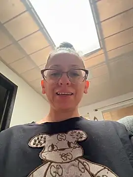 miss hanna07 online show from 11/02/25, 04:12