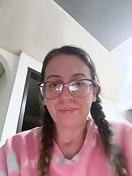 Snapshot of miss_hanna07 chatting on 06/11/26, 02:22 miss hanna07 online show from 06/11/26, 02:22