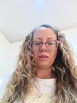 miss hanna07 online show from 11/23/25, 06:07