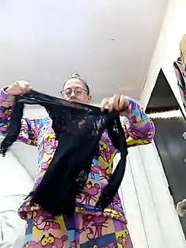 miss hanna07 online show from 11/18/25, 12:19