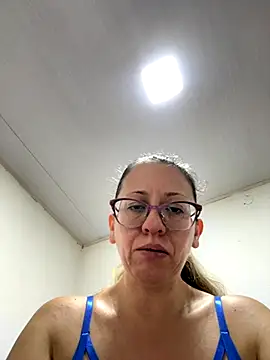 Snapshot of miss_hanna07 chatting on 09/20/25, 10:20 miss hanna07 online show from 09/20/25, 10:20