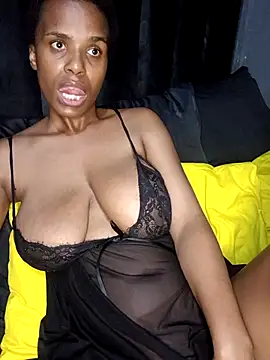 Snapshot of SexySlenderLexy chatting on 04/04/26, 12:23 SexySlenderLexy online show from 04/04/26, 12:23