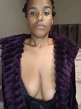 Snapshot of SexySlenderLexy chatting on 05/27/26, 08:00 SexySlenderLexy online show from 05/27/26, 08:00