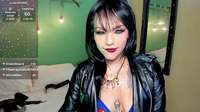 Snapshot of angelina_james_ chatting on 03/08/25, 11:16 angelina james online show from 03/08/25, 11:16