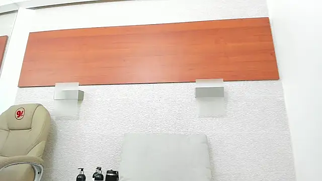 Snapshot of maddy_cartter chatting on 12/01/25, 11:33 maddy cartter online show from 12/01/25, 11:33