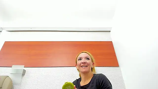 maddy cartter online show from 12/19/25, 10:17