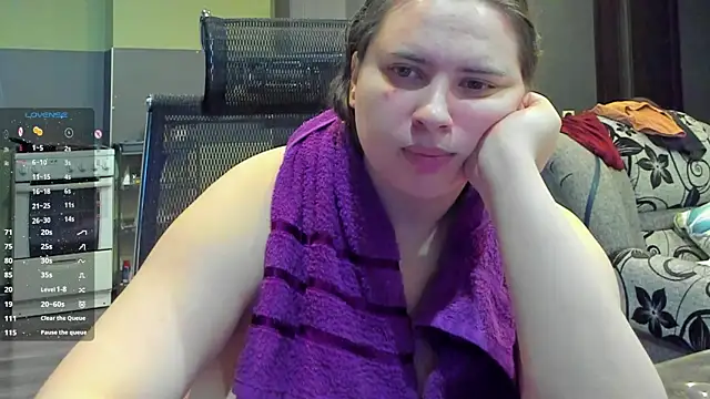 Snapshot of 1lindsey1 chatting on 11/21/25, 12:04 1lindsey1 online show from 11/21/25, 12:04