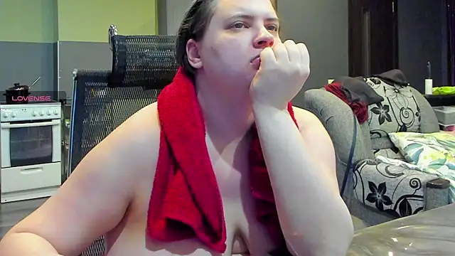 Snapshot of 1lindsey1 chatting on 11/10/25, 11:48 1lindsey1 online show from 11/10/25, 11:48