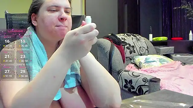 Snapshot of 1lindsey1 chatting on 09/11/25, 01:38 1lindsey1 online show from 09/11/25, 01:38