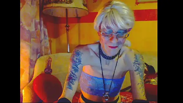 cuxladyboy online show from 12/13/24, 05:00