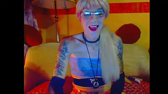 cuxladyboy online show from 10/11/25, 12:11