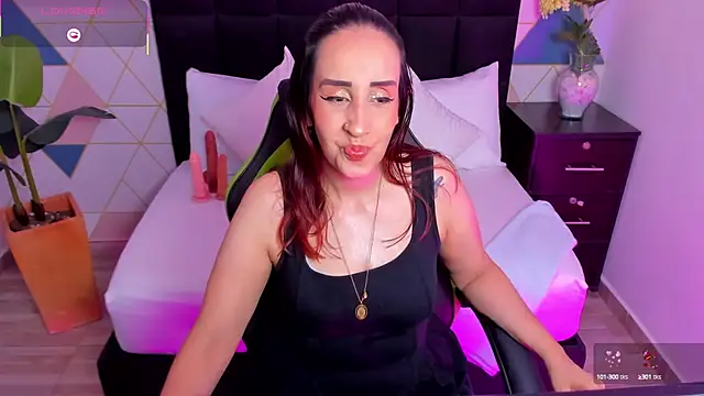 Snapshot of jadde13_ chatting on 09/16/25, 07:48 jadde13 online show from 09/16/25, 07:48