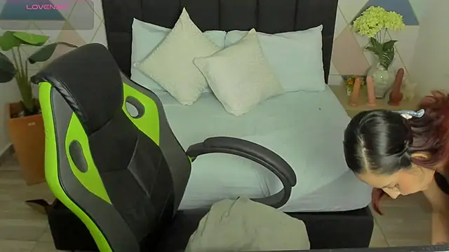 Snapshot of jadde13_ chatting on 09/26/25, 08:05 jadde13 online show from 09/26/25, 08:05