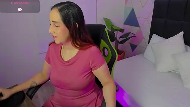 Snapshot of jadde13_ chatting on 10/06/25, 07:58 jadde13 online show from 10/06/25, 07:58