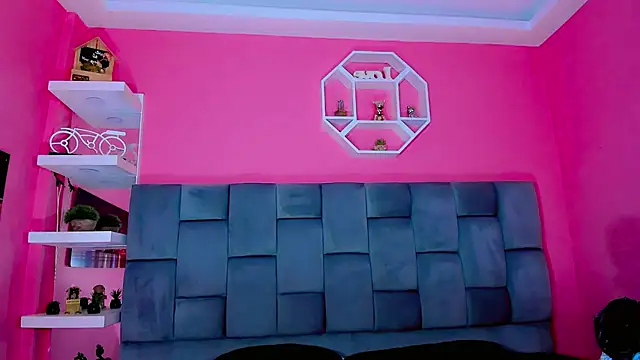 Saamanthaa11 online show from 04/01/26, 05:20