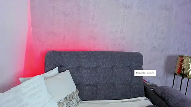 gia watsonn online show from 09/18/25, 06:00