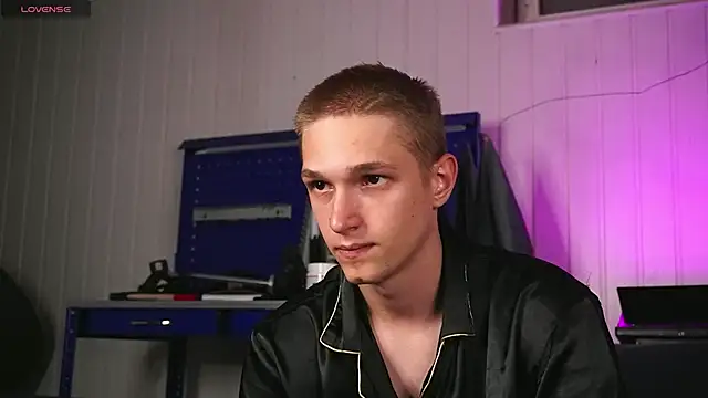 dustyn fox online show from 09/24/25, 04:35