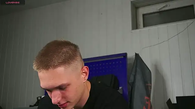 dustyn fox online show from 10/15/25, 04:48