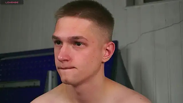 dustyn fox online show from 10/18/25, 04:31