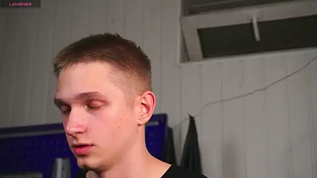 dustyn fox online show from 10/30/25, 03:31