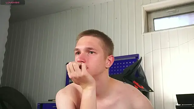 dustyn fox online show from 09/27/25, 01:06