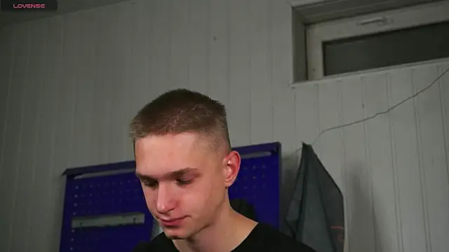 dustyn fox online show from 10/16/25, 04:37