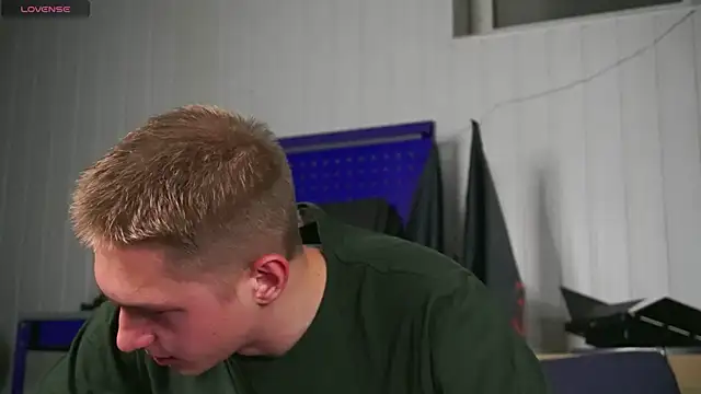 dustyn fox online show from 11/04/25, 04:44