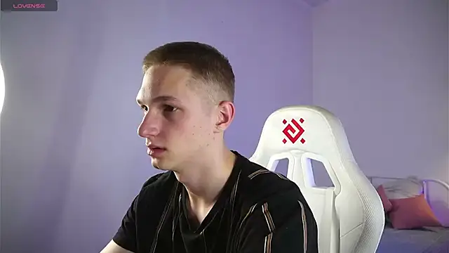 dustyn fox online show from 03/19/25, 06:12