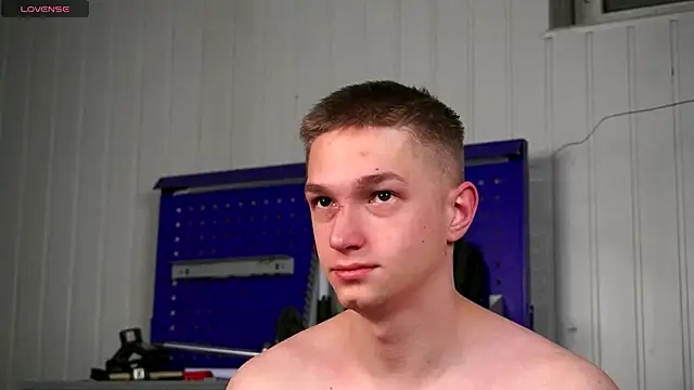 dustyn fox online show from 12/18/25, 04:55