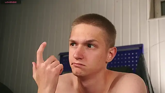 dustyn fox online show from 09/18/25, 04:32