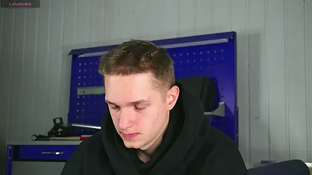 Snapshot of dustyn_fox chatting on 02/04/26, 03:07 dustyn fox online show from 02/04/26, 03:07