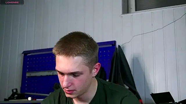 dustyn fox online show from 11/05/25, 03:37