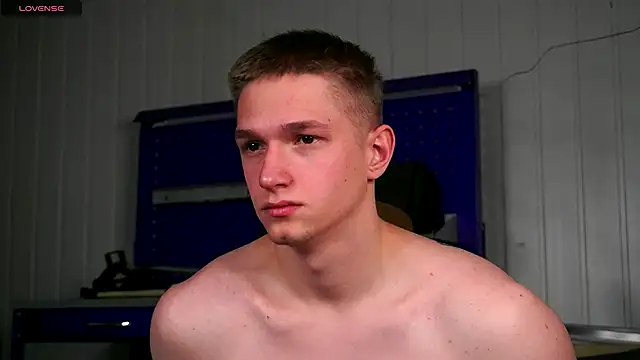 dustyn fox online show from 11/30/25, 03:02