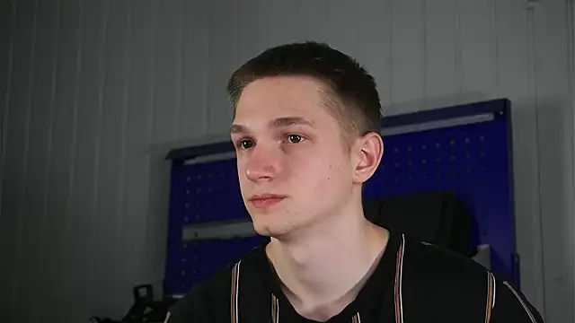 Snapshot of dustyn_fox chatting on 02/13/26, 05:02 dustyn fox online show from 02/13/26, 05:02