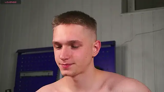 dustyn fox online show from 12/13/25, 08:04