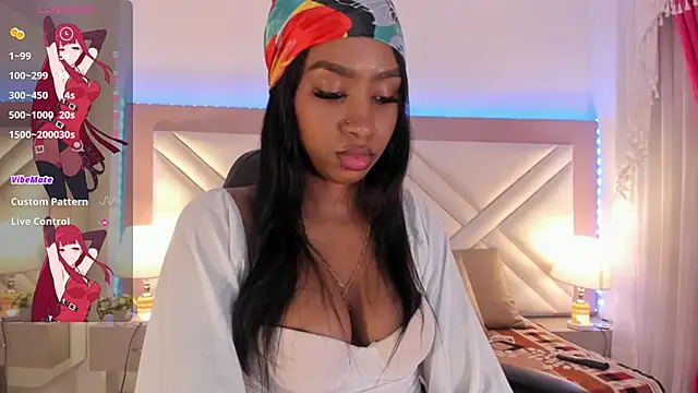 Snapshot of _Shayra_ chatting on 02/25/26, 03:01 Shayra online show from 02/25/26, 03:01