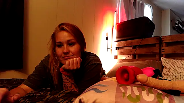 Snapshot of ashlynnstarr chatting on 05/27/26, 07:21 ashlynnstarr online show from 05/27/26, 07:21