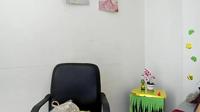 Anthonelaa   online show from 03/16/26, 07:49