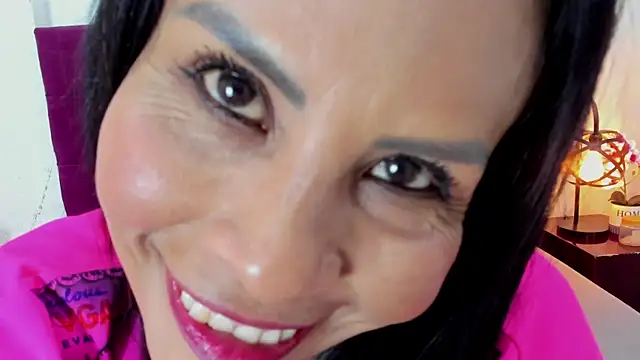 Anthonelaa   online show from 10/28/25, 08:08