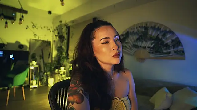 Leona Mell online show from 03/31/26, 09:06