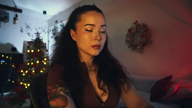 Leona Mell online show from 12/21/25, 10:10