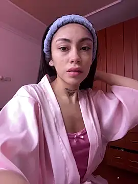 Effy Bonny online show from 10/19/25, 06:10