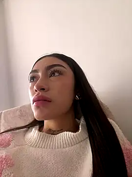 Effy Bonny online show from 10/18/25, 08:44